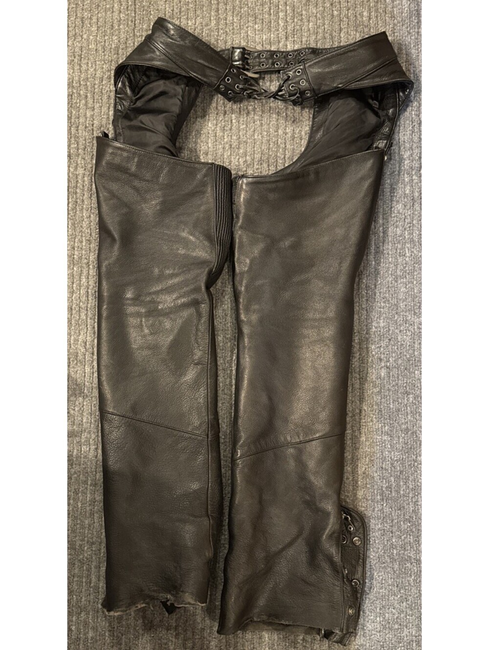 Harley Davidson Mens DELUXE Leather Motorcycle Chaps Medium 98091-06VM |